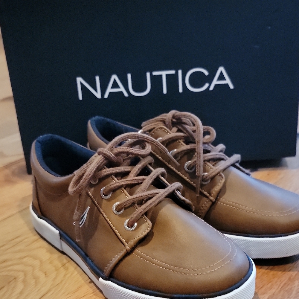 Nautica Boys Berrian 3 Brown Casual Shoes Size 1 New In Box